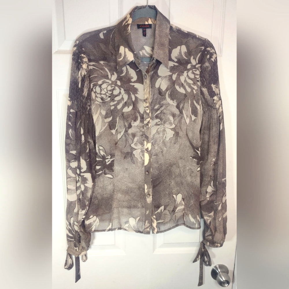 Escada 100% silk blouse size 40/ medium